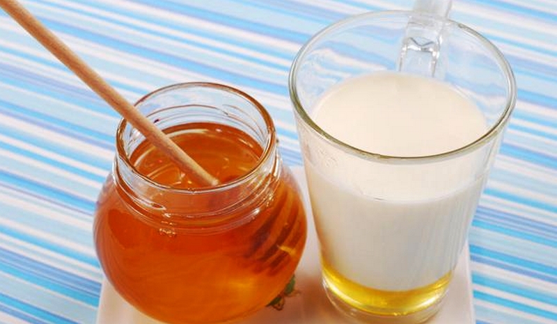 бессонница молоко с мёдом